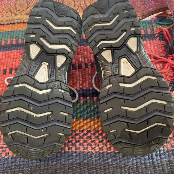 Sketchers sport sneakers - Picture 8 of 9